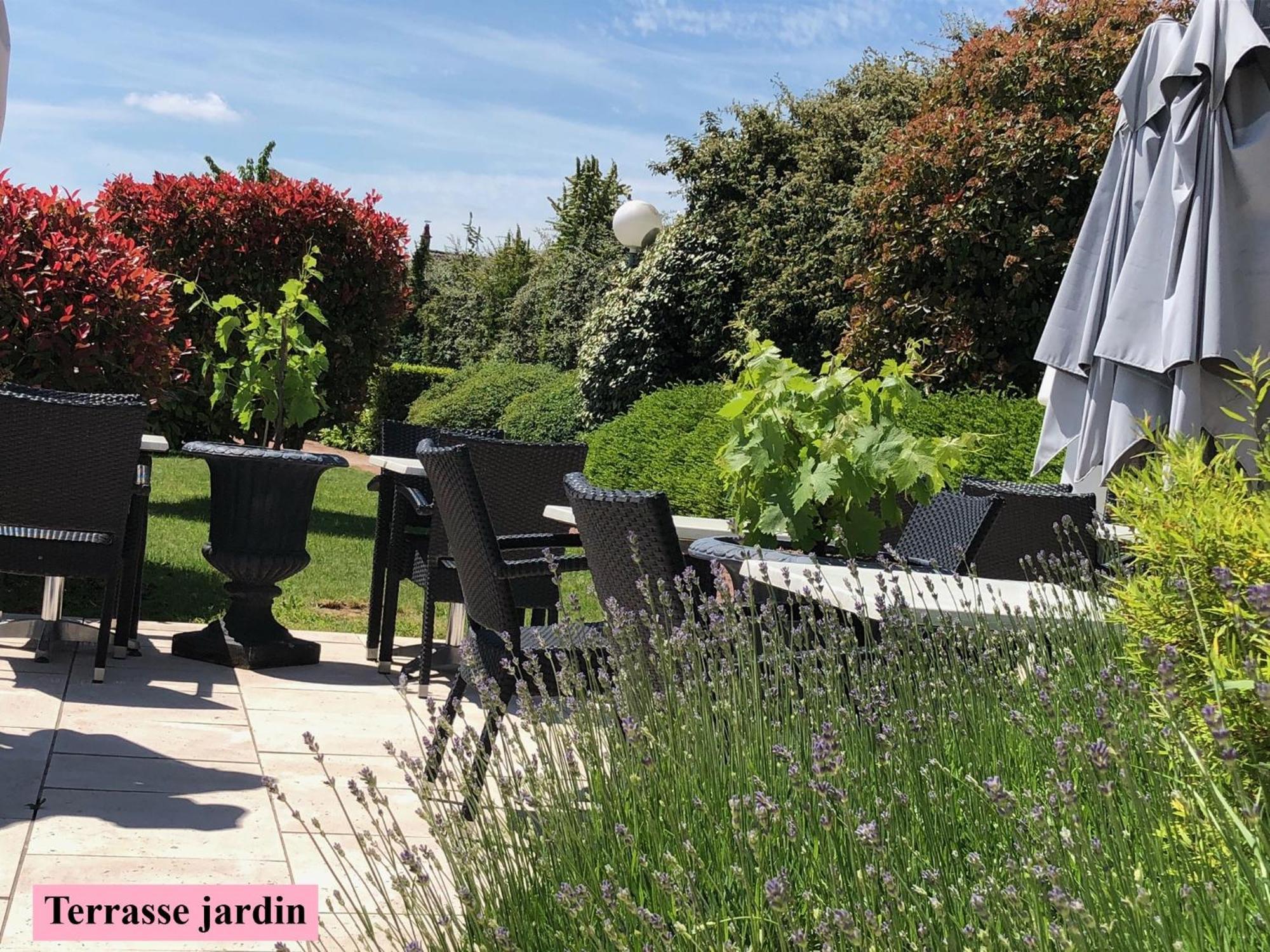 Hotel Le Clos Badan Nuits-Saint-Georges Kültér fotó